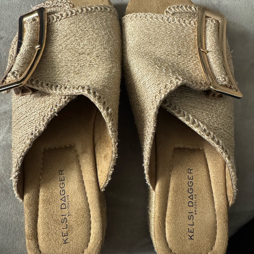 Kelsi Dagger Beige Textured Sandals
